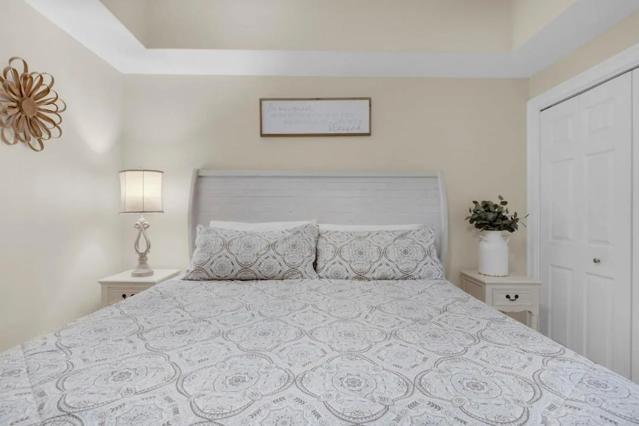 Calypso 1-203 East Apartment Panama City Beach